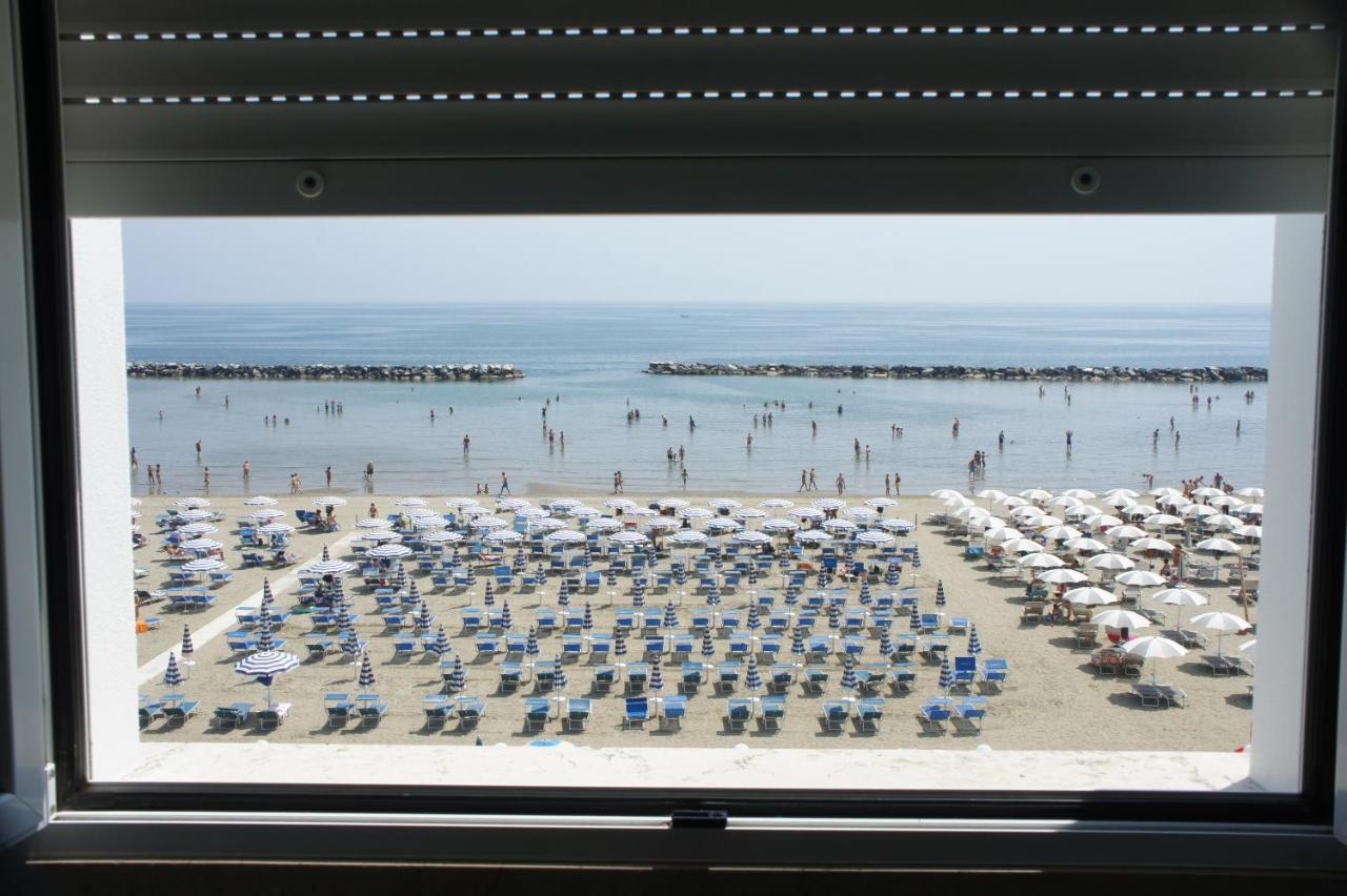 Hotel Marco Lido Di Savio Exterior photo